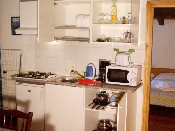 Apartments Lake Idro, rent apartment A - kitchen 5