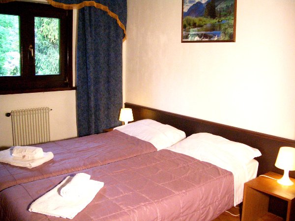 Apartments Lake Idro, rent apartment G - bedroom 7