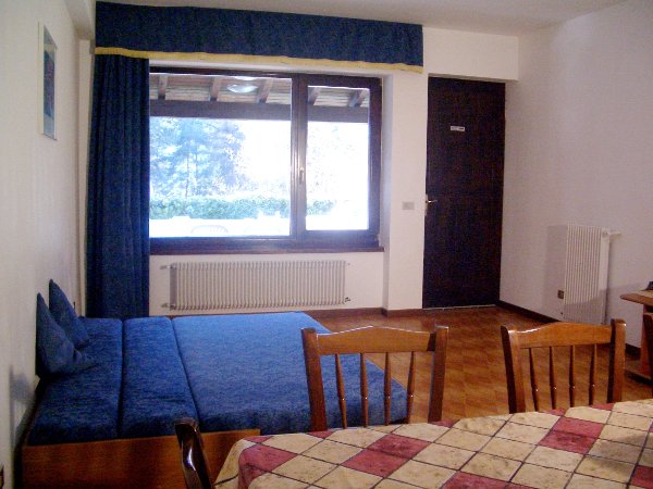 Houses Lake Idro, rent home A - living room 4
