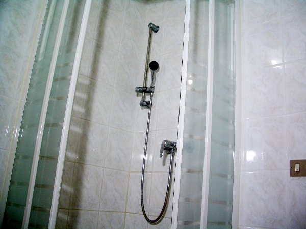 Houses Lake Idro, rent home A - shower 8