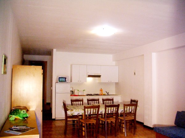 Houses Lake Idro, rent home C - dining area 2