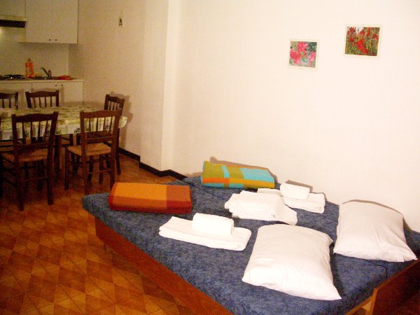 Houses Lake Idro, rent home C - living room 5