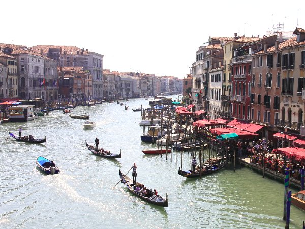 villa-idro-lake-travel-venice-6